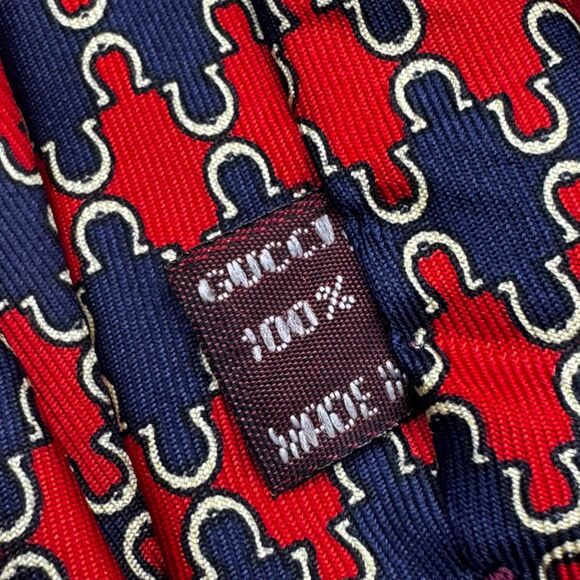 Vintage Gucci Silk Tie Red Blue Gold Chain Geometric Pattern Made in Italy 1980 - Picture 4 of 10